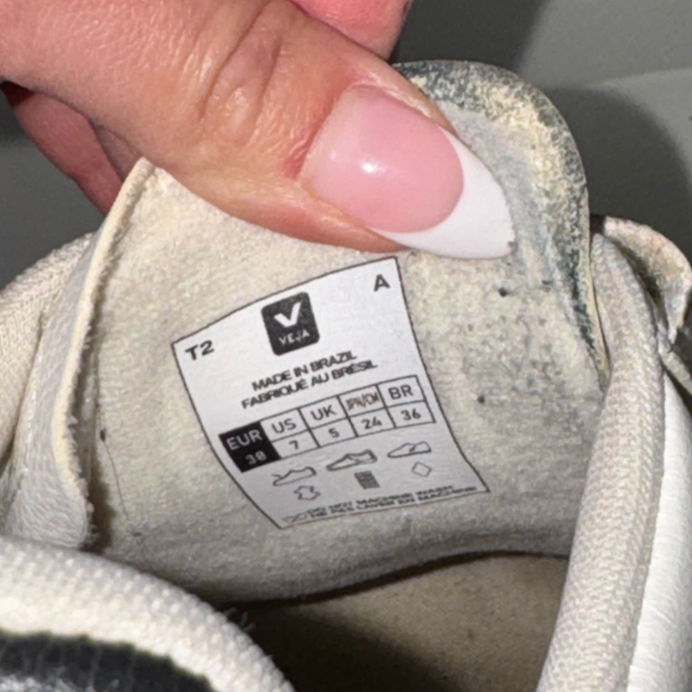 Veja Recife Logo Sneaker Women’s/Size 7 - Picture 9 of 9